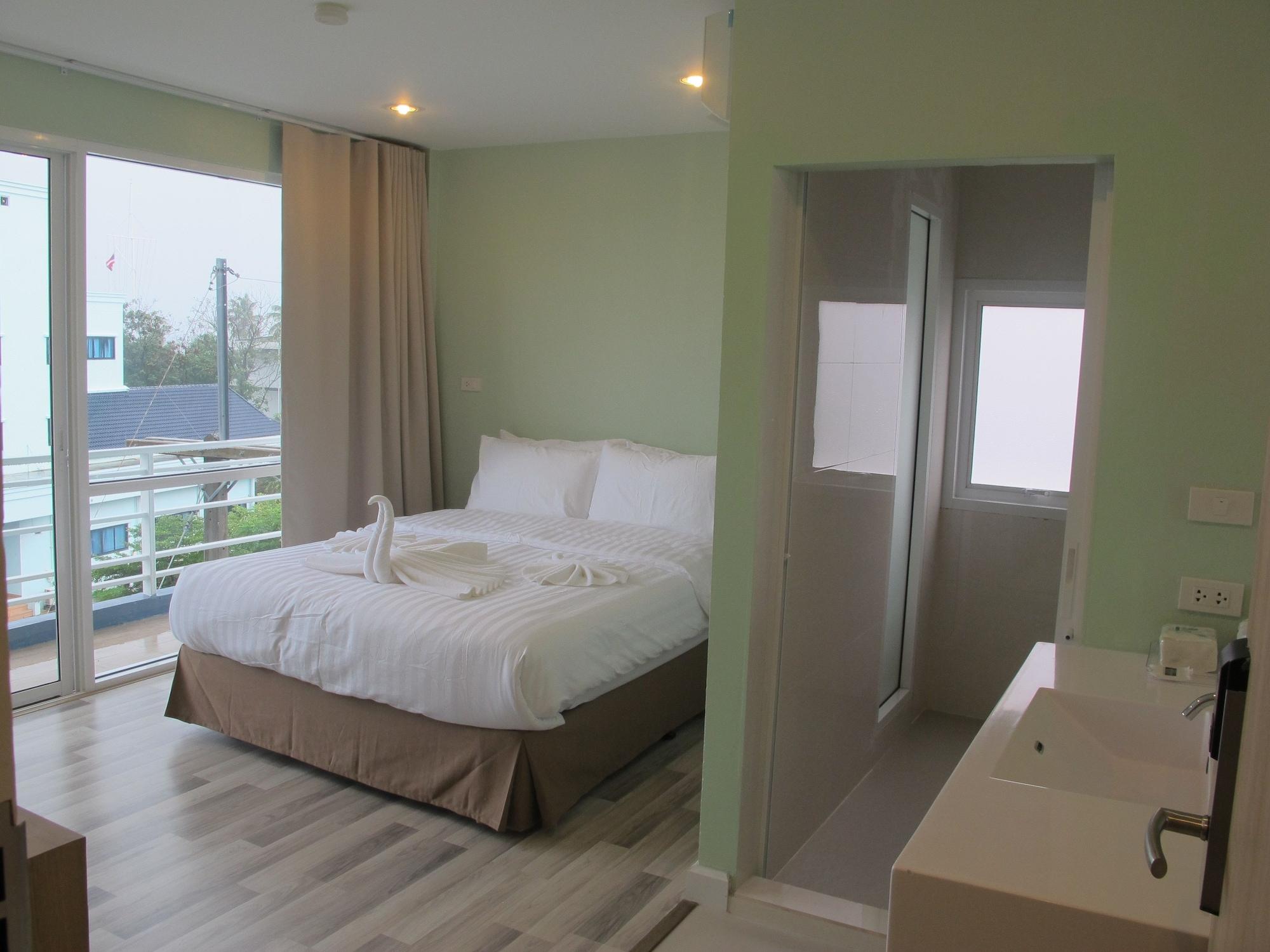 Hotel Nantra HHQ Zewnętrze zdjęcie