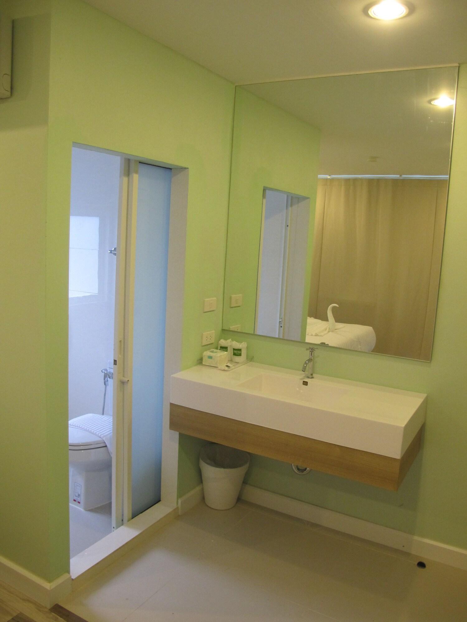 Hotel Nantra HHQ Zewnętrze zdjęcie